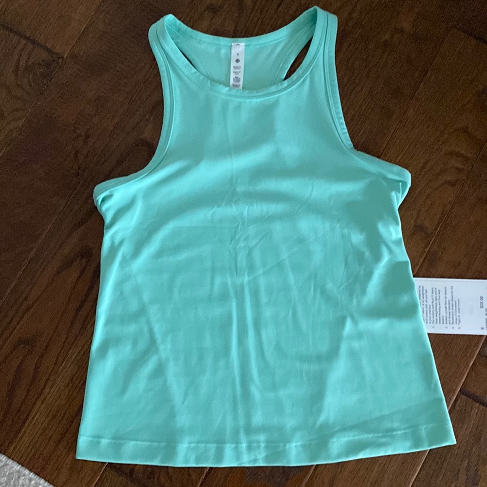 Lululemon tank size 8 NWT